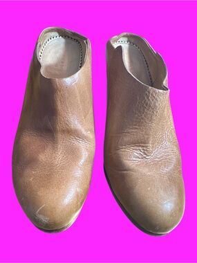 Rag & Bone Tan Closed Toe Tan Leather Mules Size 37.5 US 7 Slip On Made in Italy